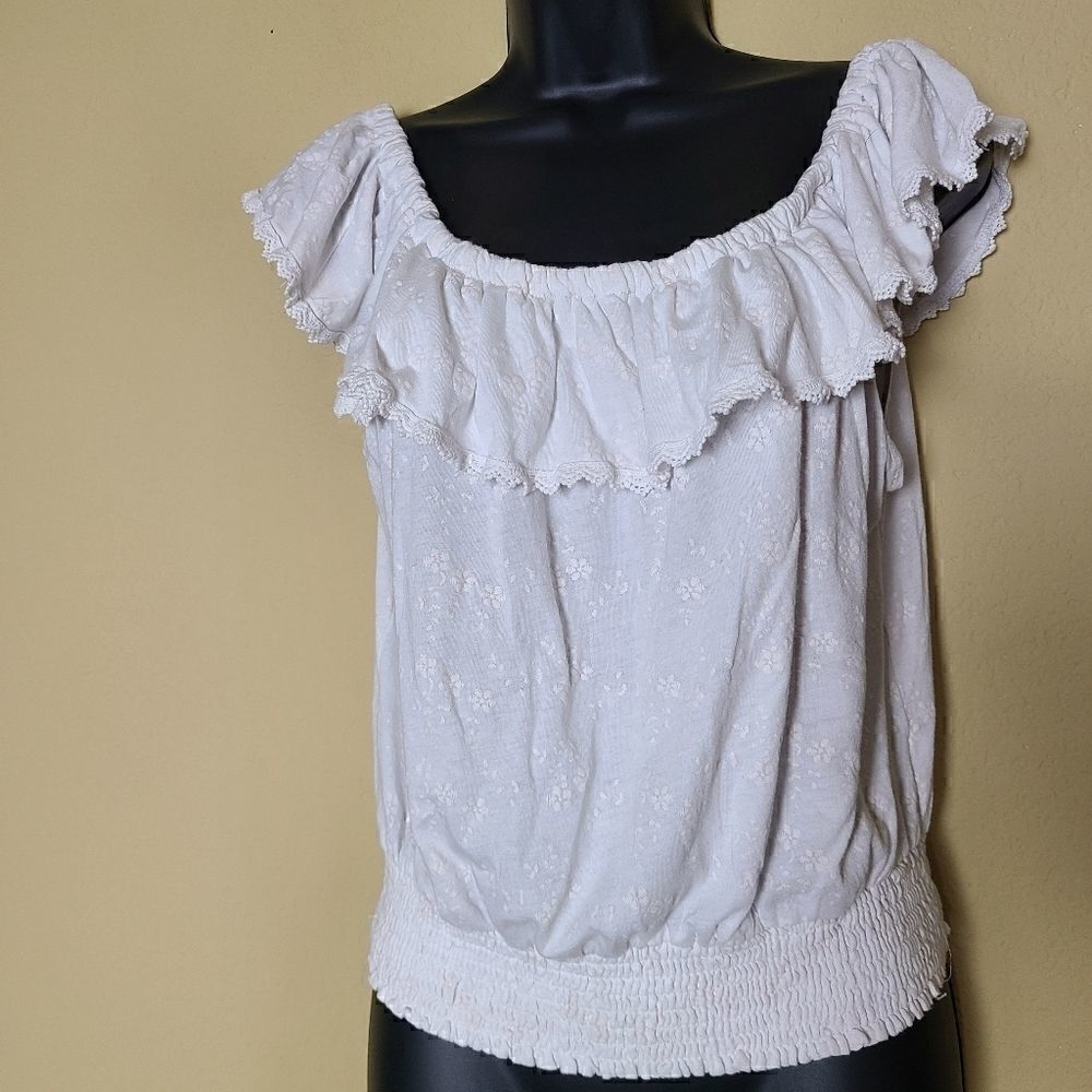 Roommates Ruffled Neckline Top